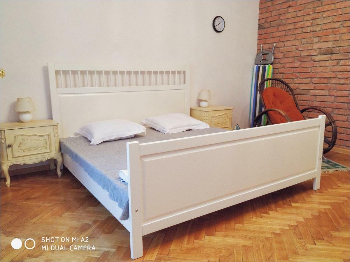 Tbilisi Center Apartment With Terrace Екстериор снимка