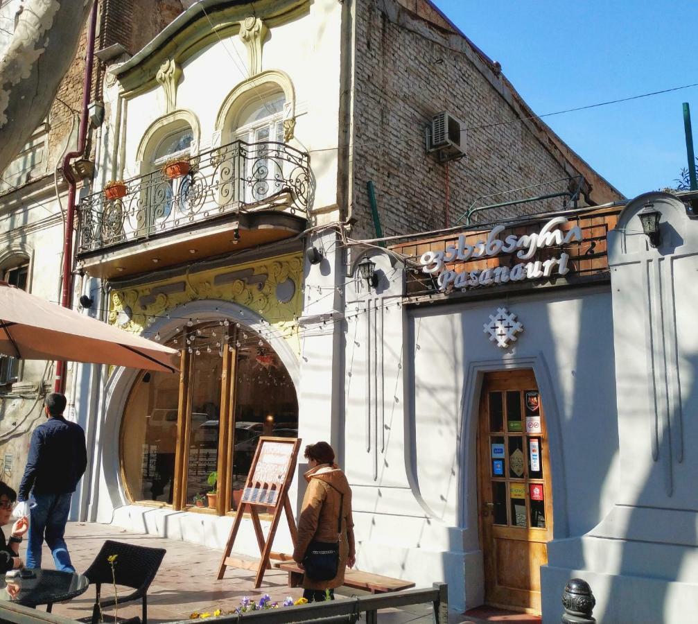 Tbilisi Center Apartment With Terrace Екстериор снимка